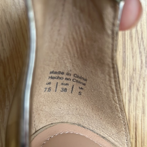 Stunning gold high heels - Picture 8 of 8